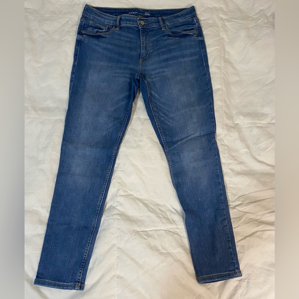 Old Navy Rockstar Super Skinny size 12